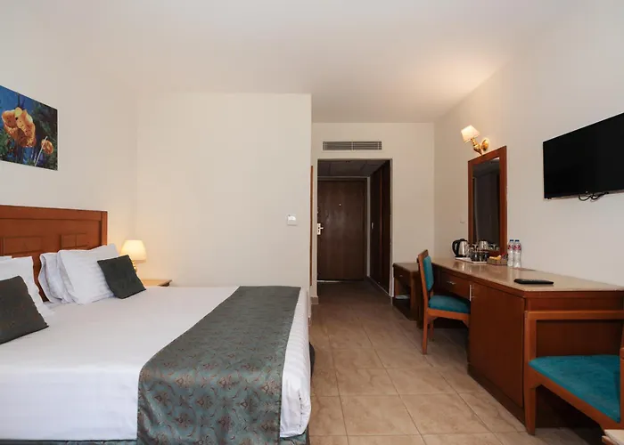 Sunrise Serano Aqua Park Resort 4*